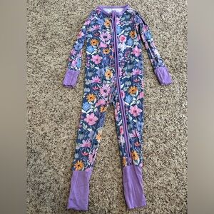 Little sleepies dusk blooms bamboo zippy. Size 2T.